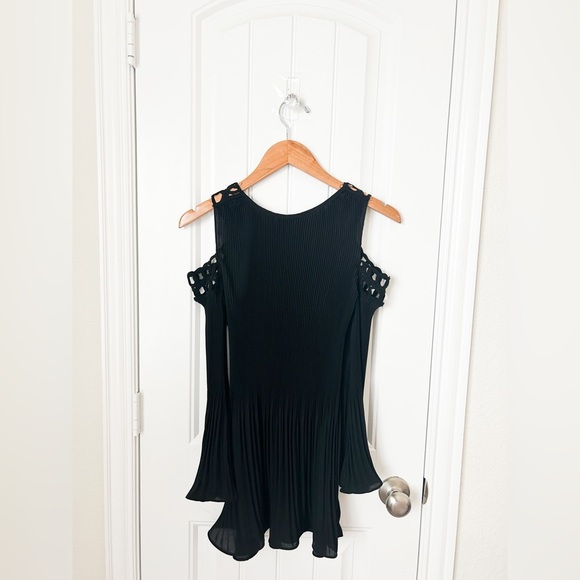 Frank Lyman Design Blouse Size Small - Picture 2 of 2